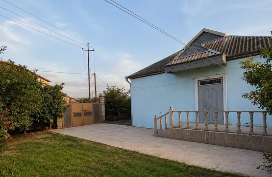 3 otaqlı həyət evi